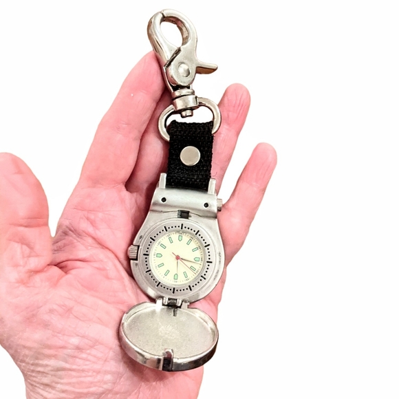 Rare vintage Golf watch carabiner flip open  silver retro watch green & red face - Picture 16 of 16